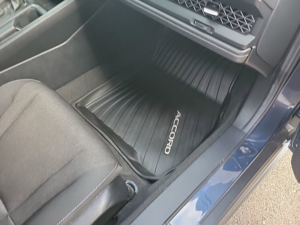 Used 2024 Honda Accord EX image 40