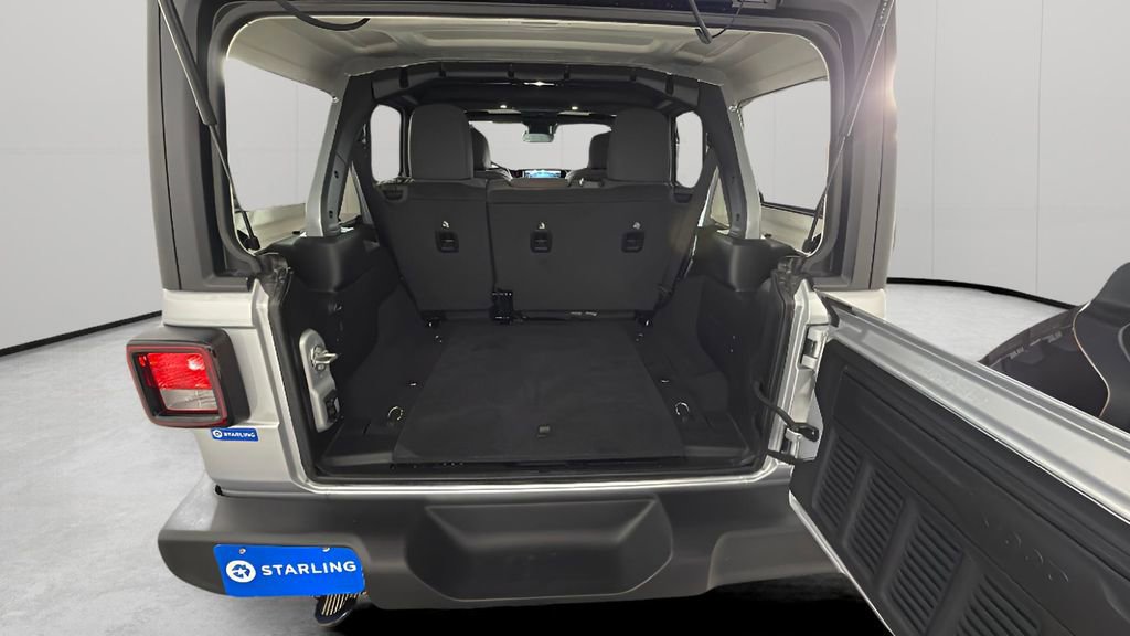 Used 2024 Jeep Wrangler Sport S image 32