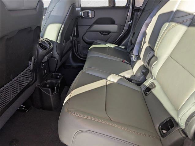 New 2025 Jeep Gladiator Mojave w/ Convenience Group image 15