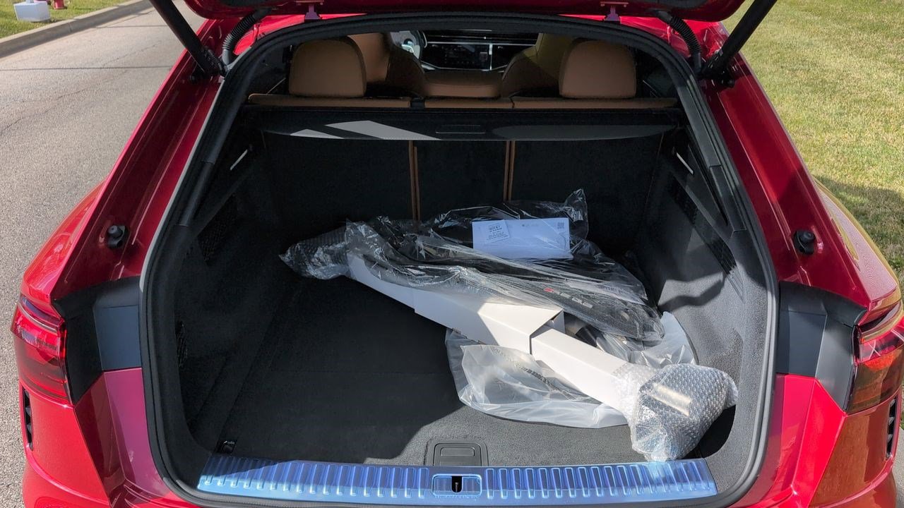 New 2025 Audi RS Q8 performance image 36