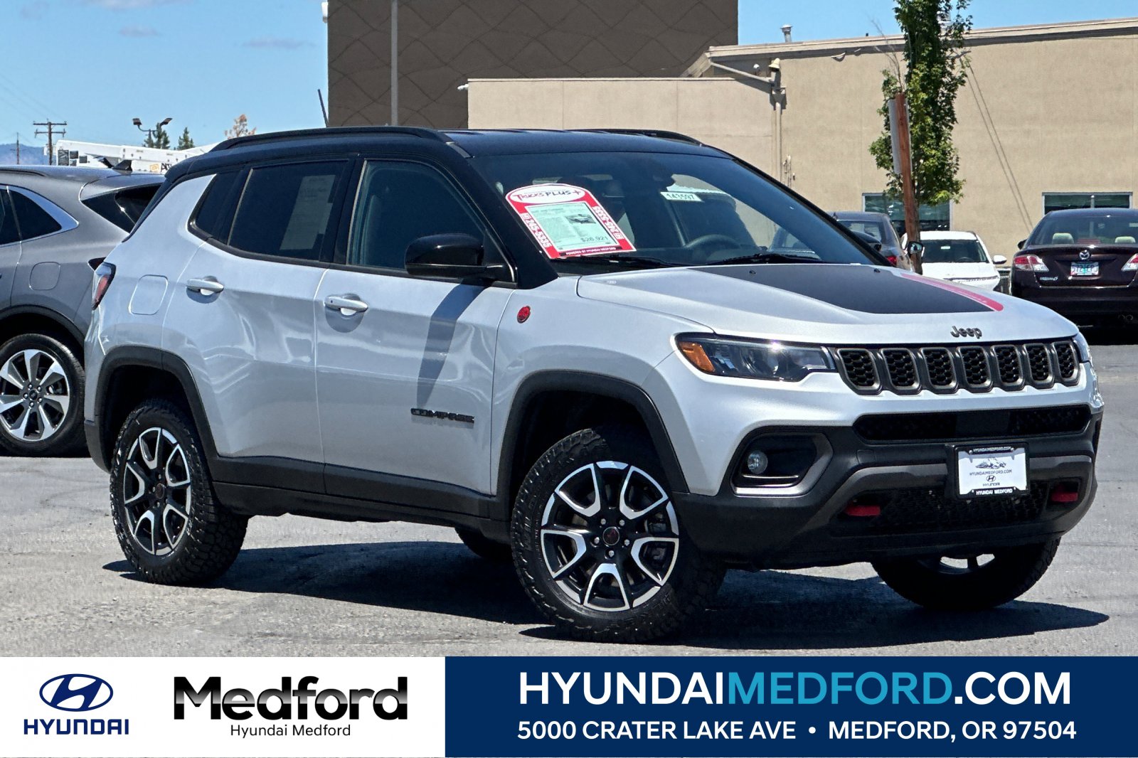 Used 2025 Jeep Compass Trailhawk AWD/4WD video 1