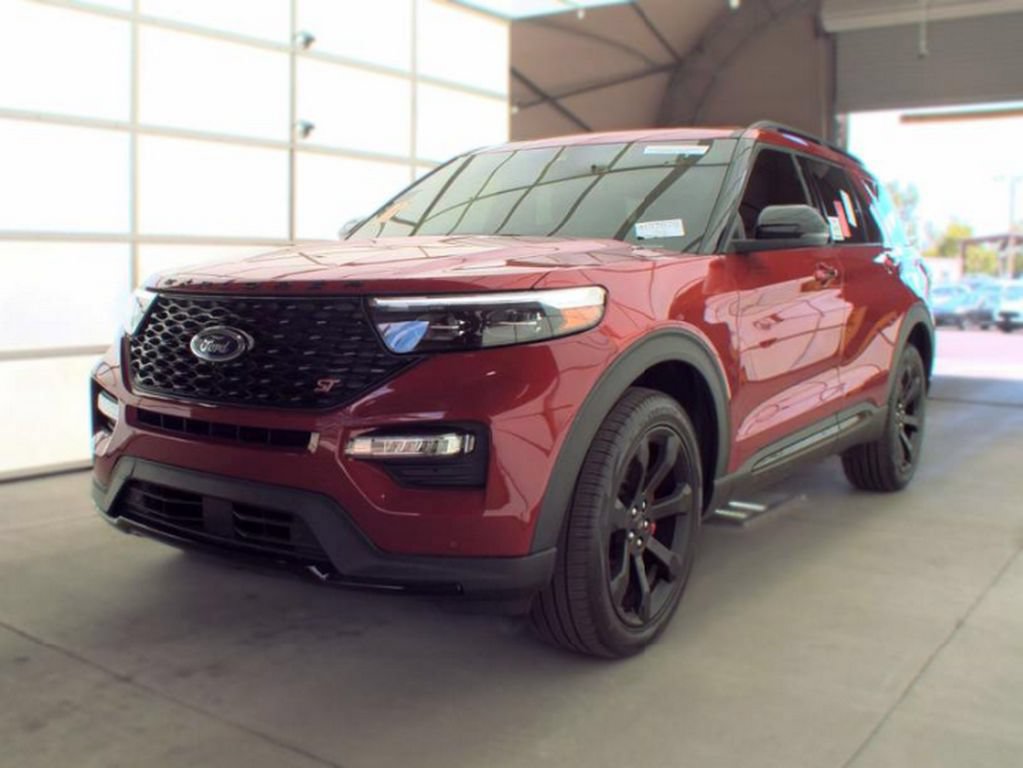 Used 2024 Ford Explorer ST w/ Equipment Group 401A AWD/4WD image 2