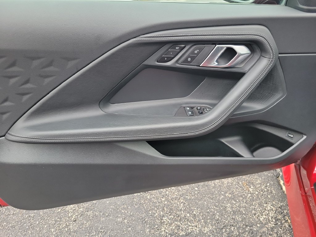 Used 2025 BMW 230i Coupe w/ Premium Package RWD image 13