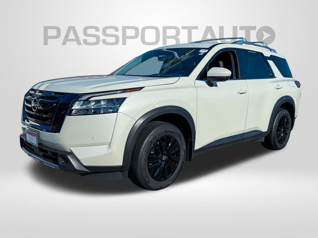 Certified 2024 Nissan Pathfinder SL image 2