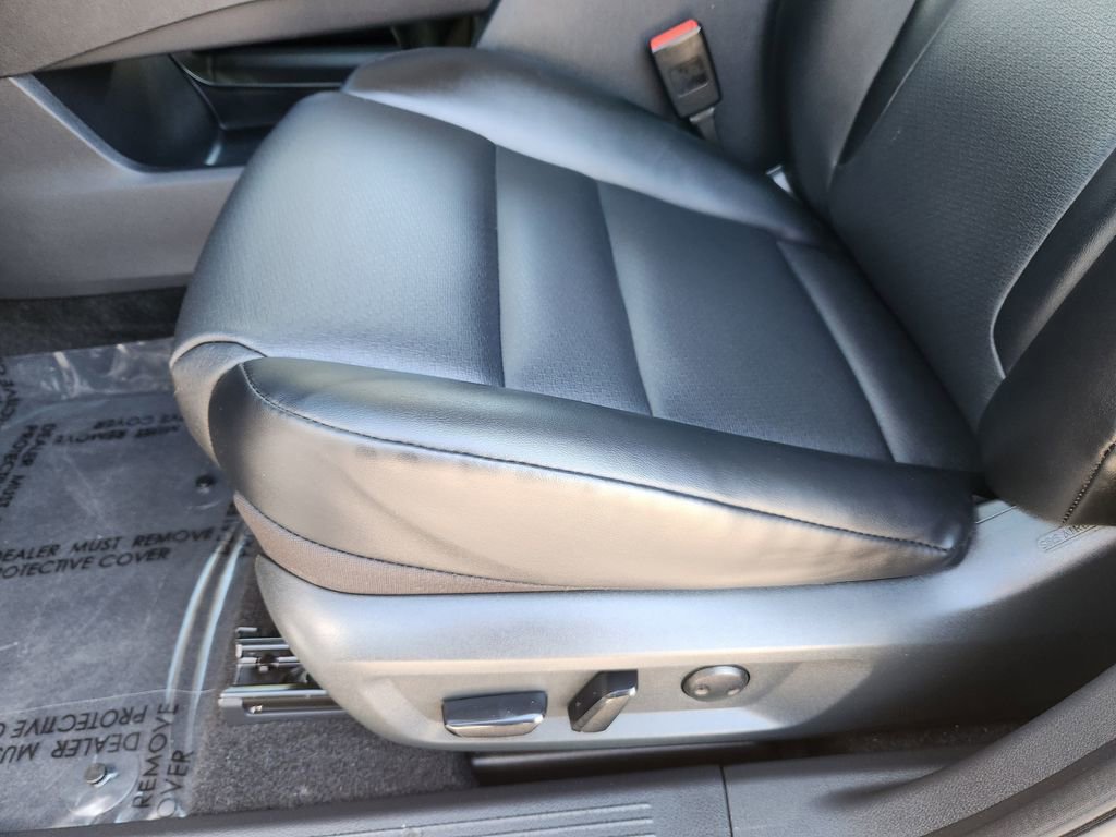 Used 2023 Nissan Rogue SV w/ SV Premium B Package image 20