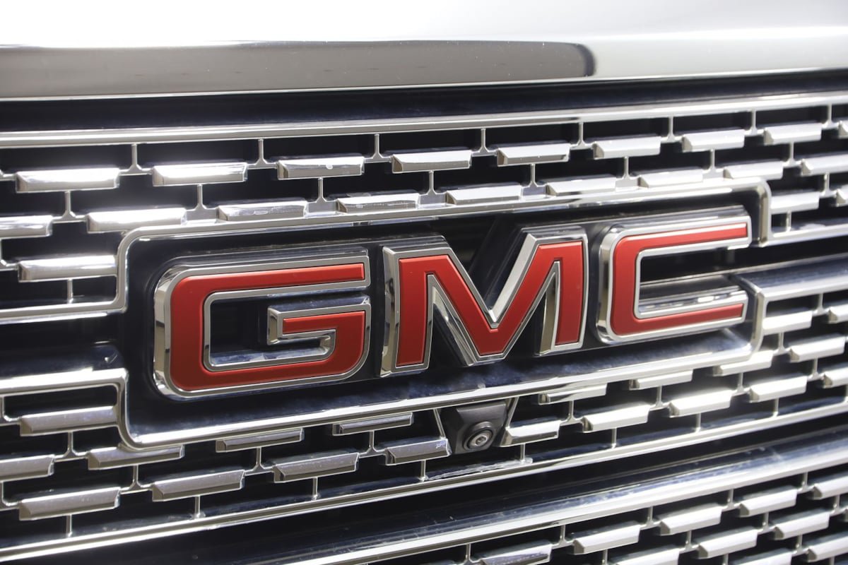 Used 2022 GMC Sierra 2500 Denali w/ Snow Plow Prep/Camper Package AWD/4WD image 15