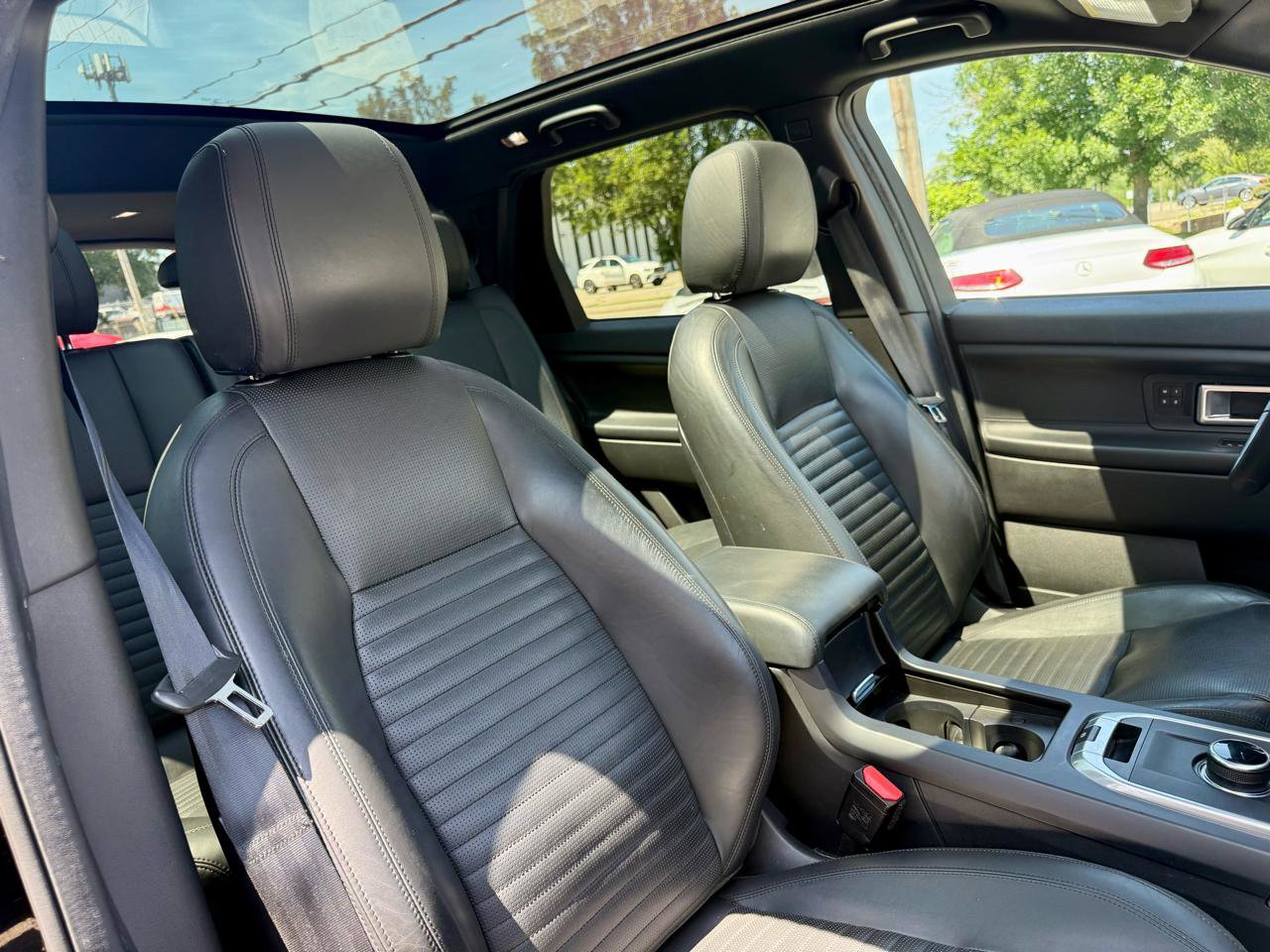 Used 2017 Land Rover Discovery Sport HSE Luxury AWD/4WD image 31