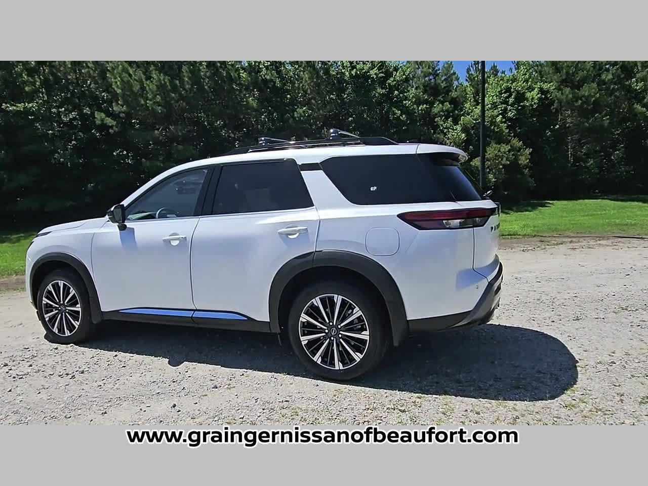 New 2026 Nissan Pathfinder Platinum FWD image 25