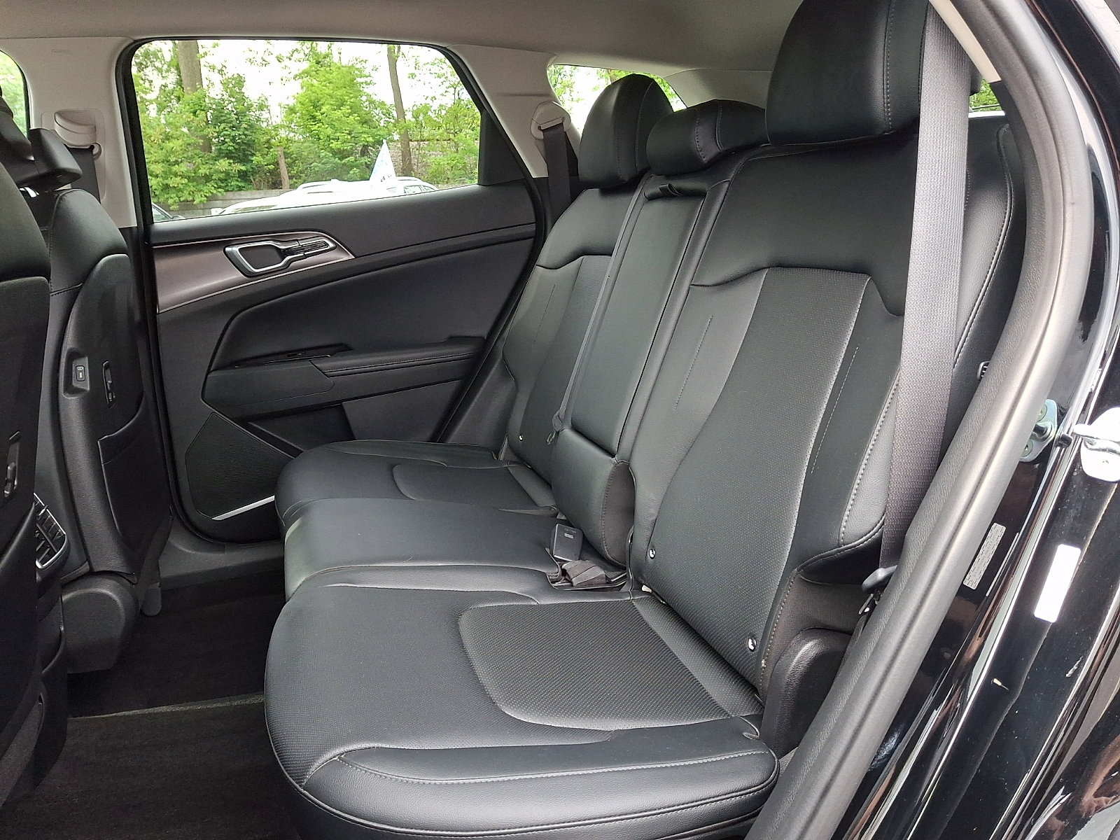 Certified 2023 Kia Sportage EX FWD image 9