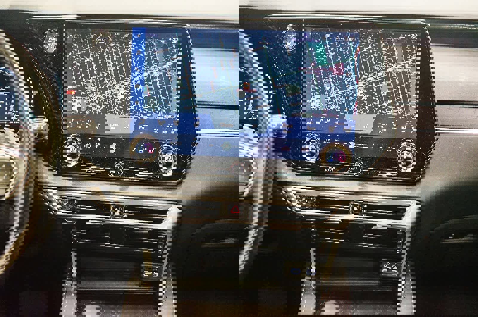 Used 2024 Lexus RX 450h Luxury w/ Convenience Package image 14