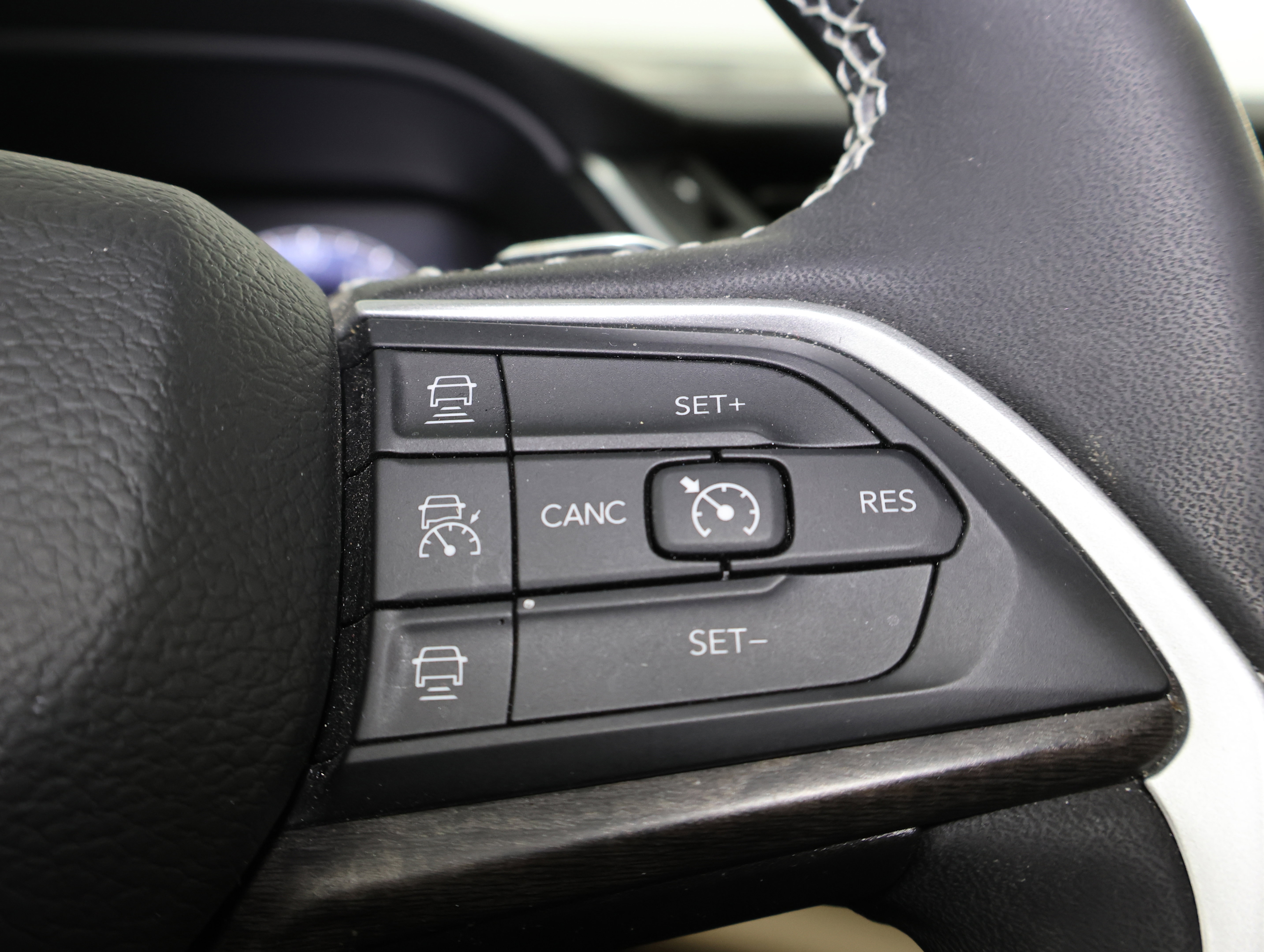 Used 2023 Jeep Grand Cherokee Limited image 15