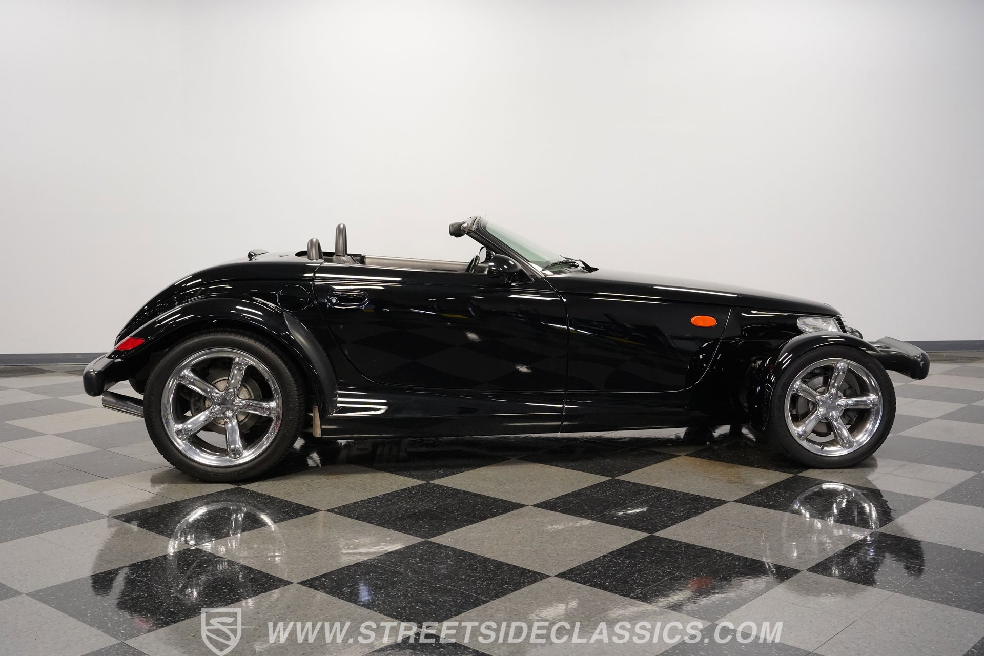 Used 2000 Plymouth Prowler image 14