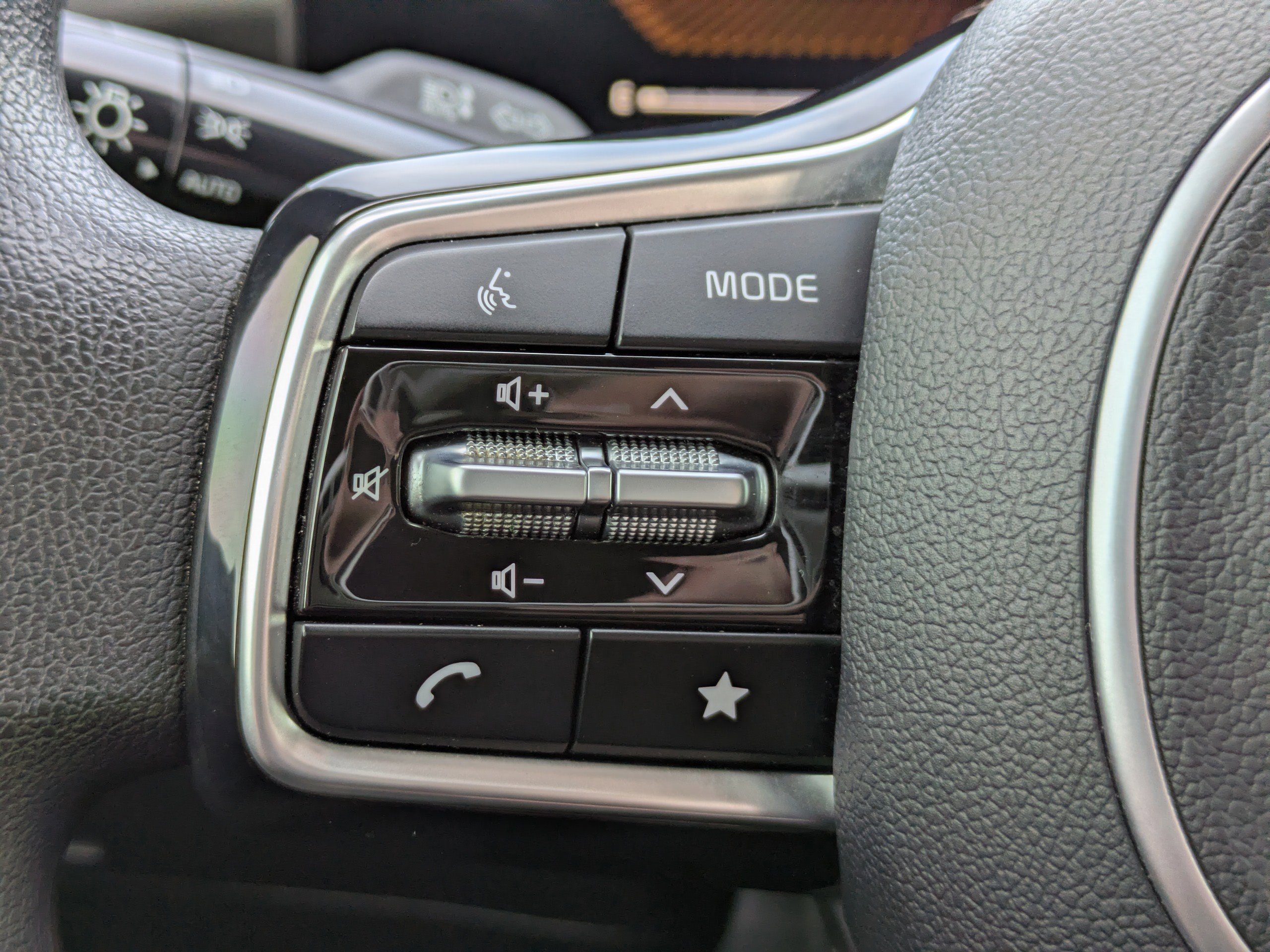 Used 2024 Kia Sorento LX image 26