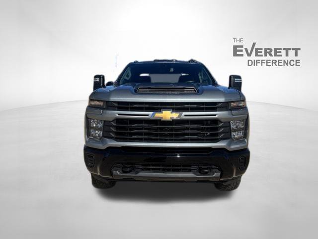 Used 2024 Chevrolet Silverado 2500 Custom w/ Custom Convenience Package AWD/4WD image 2