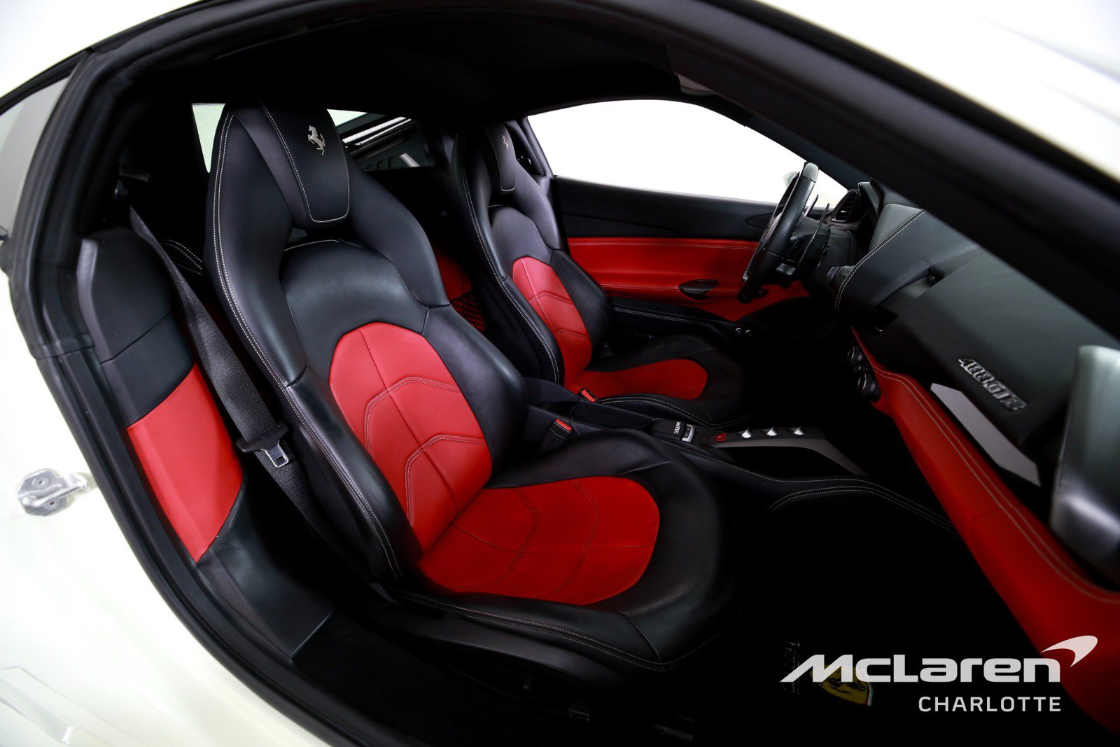 Used 2019 Ferrari 488 GTB RWD image 19