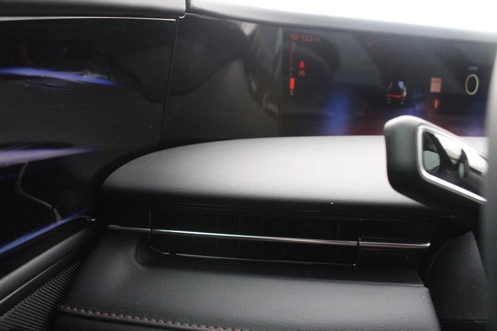 New 2026 Lincoln Nautilus Reserve AWD/4WD image 9