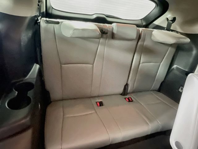 Used 2023 Toyota Highlander Bronze Edition FWD image 28