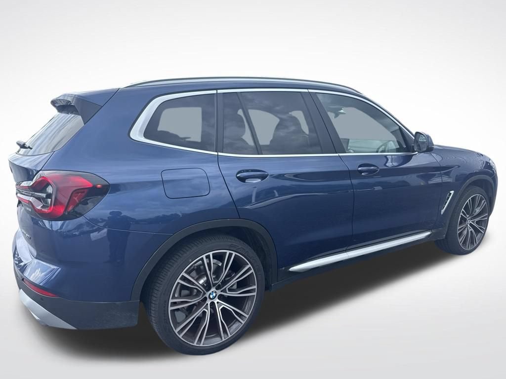 Used 2024 BMW X3 sDrive30i w/ Premium Package RWD image 4