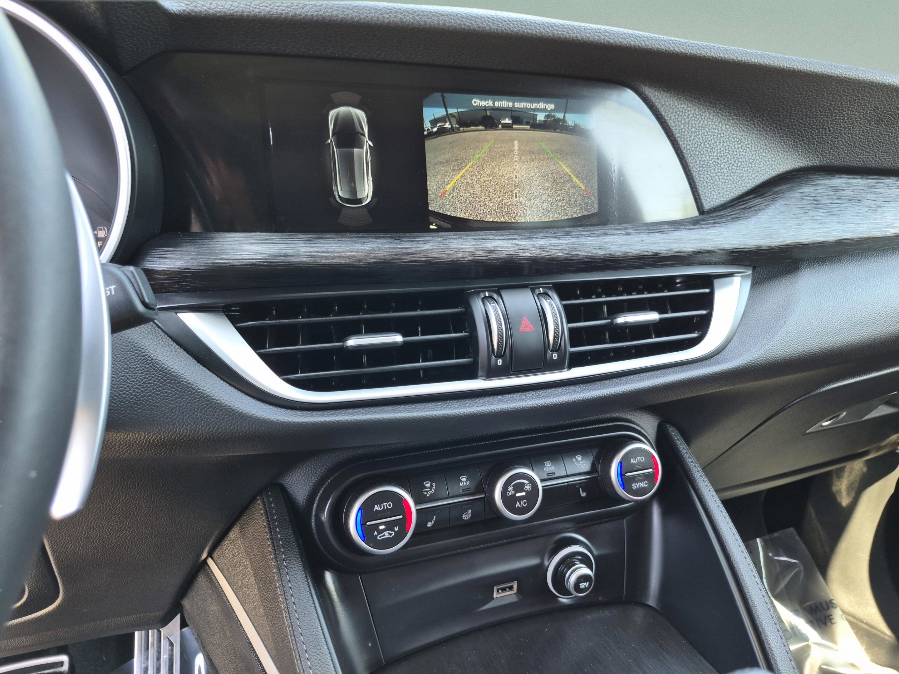 Used 2022 Alfa Romeo Stelvio Sprint RWD image 31
