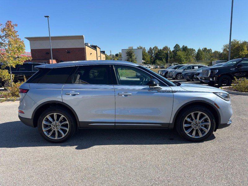Used 2022 Lincoln Corsair FWD w/ Premium Package image 4