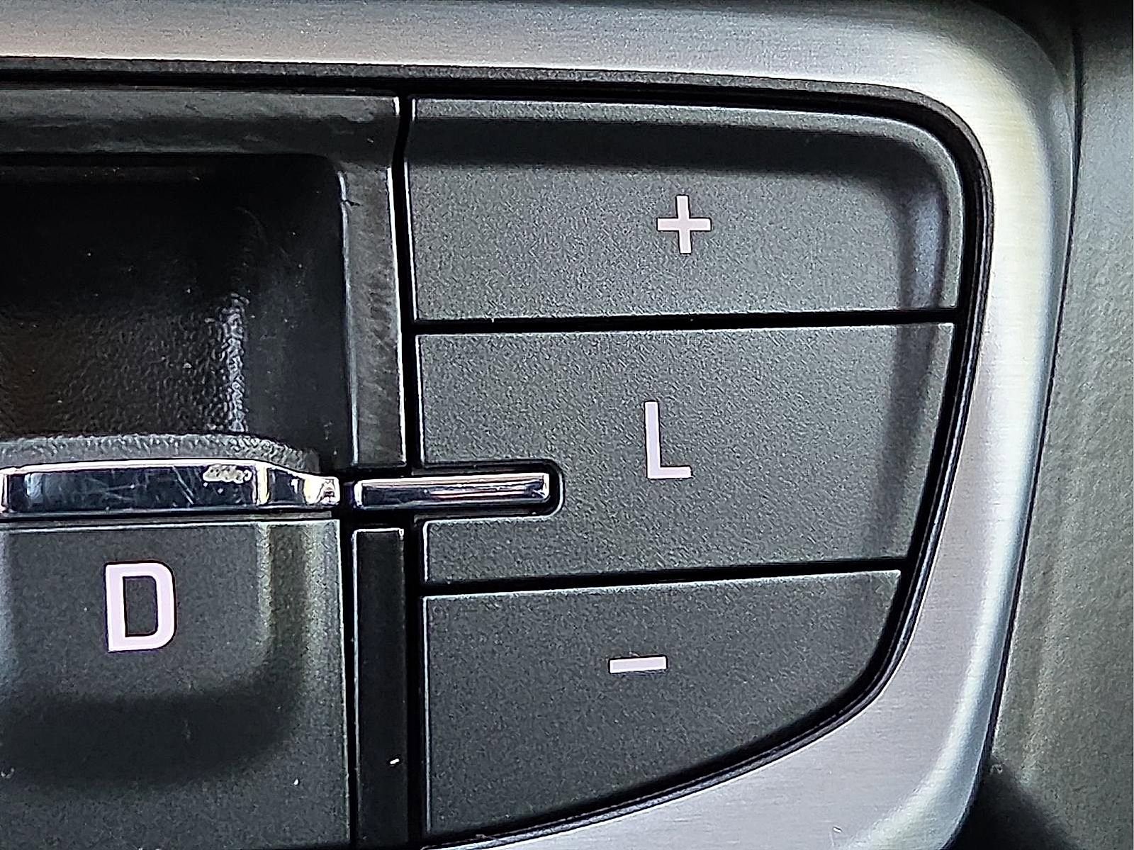 Used 2024 GMC Terrain SLE FWD image 22