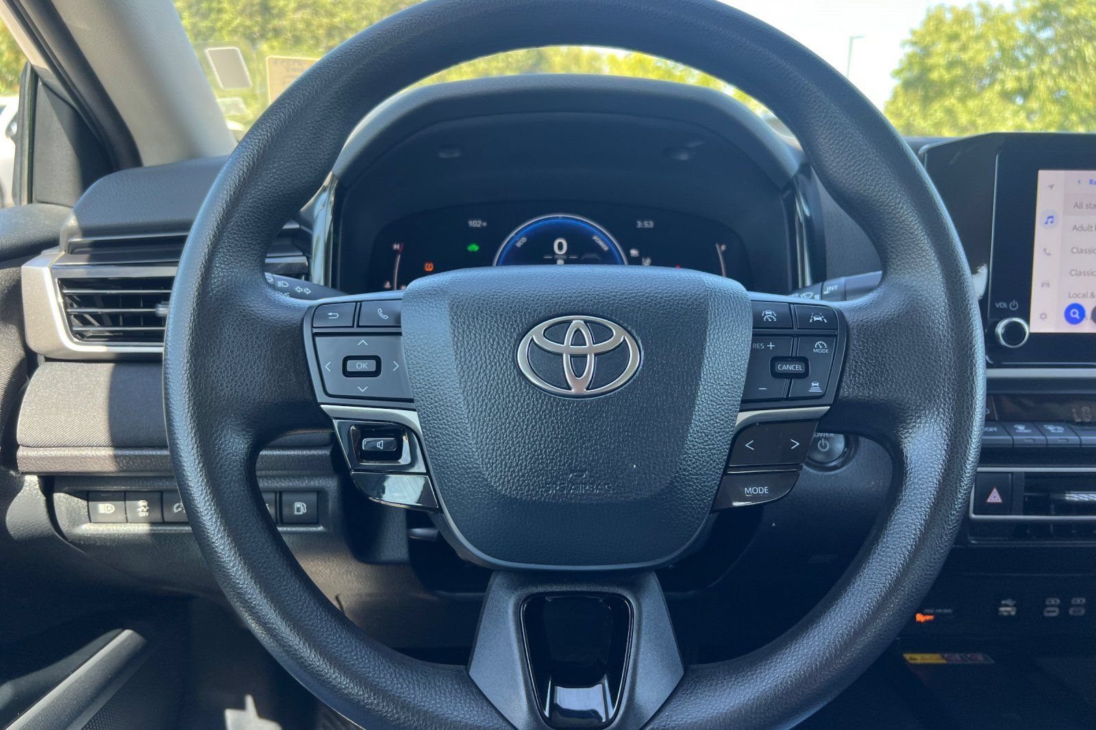 Used 2025 Toyota Camry LE FWD image 23
