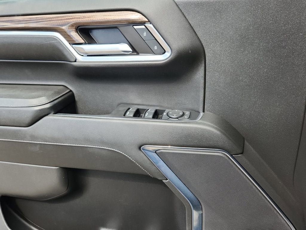 Used 2024 Chevrolet Silverado 1500 LT AWD/4WD image 20