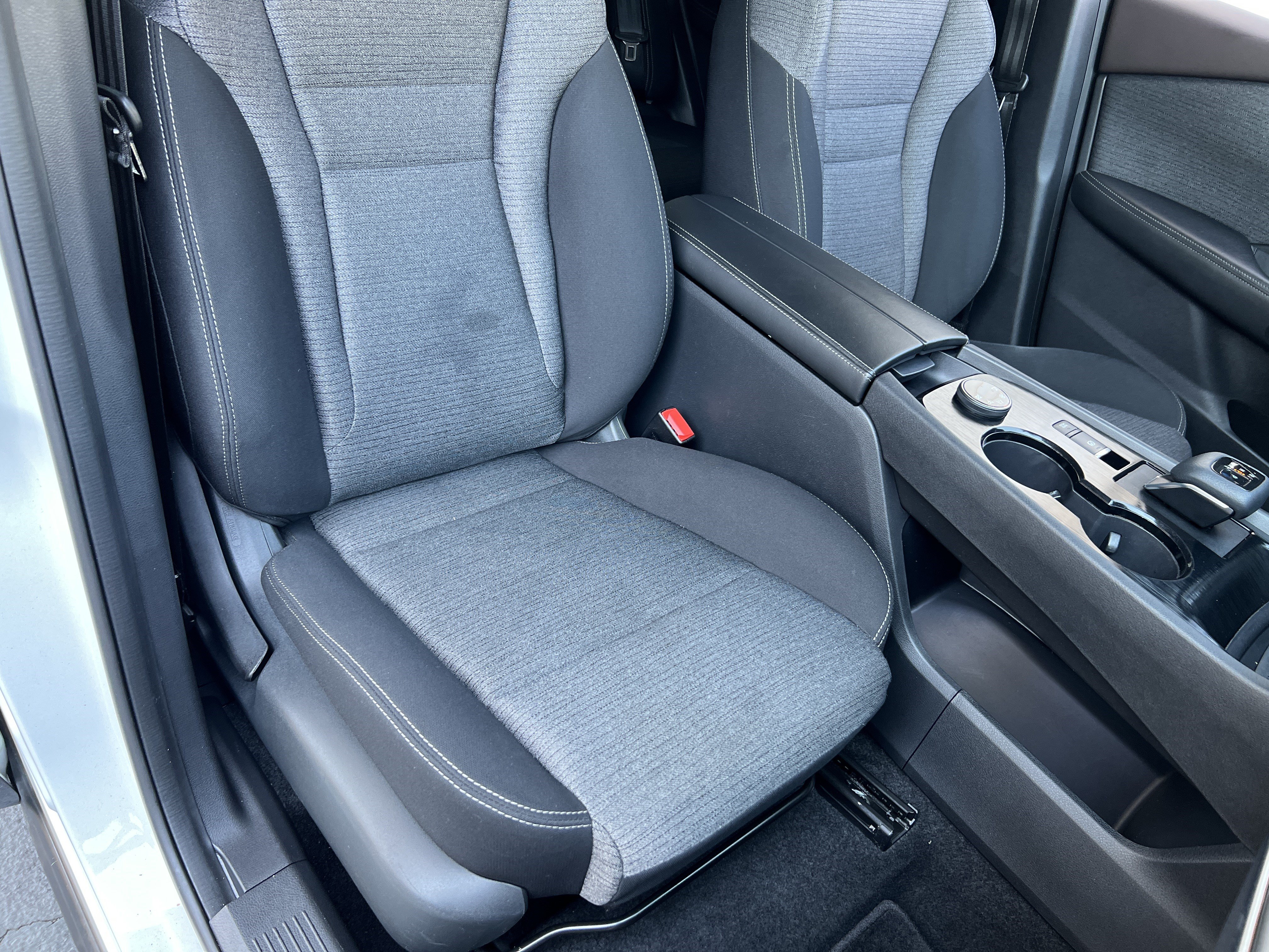 Used 2021 Nissan Rogue SV AWD/4WD image 23