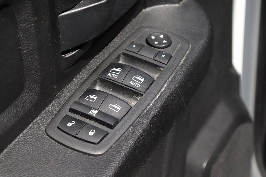 Used 2021 RAM 2500 Tradesman w/ Chrome Appearance Group RWD image 17