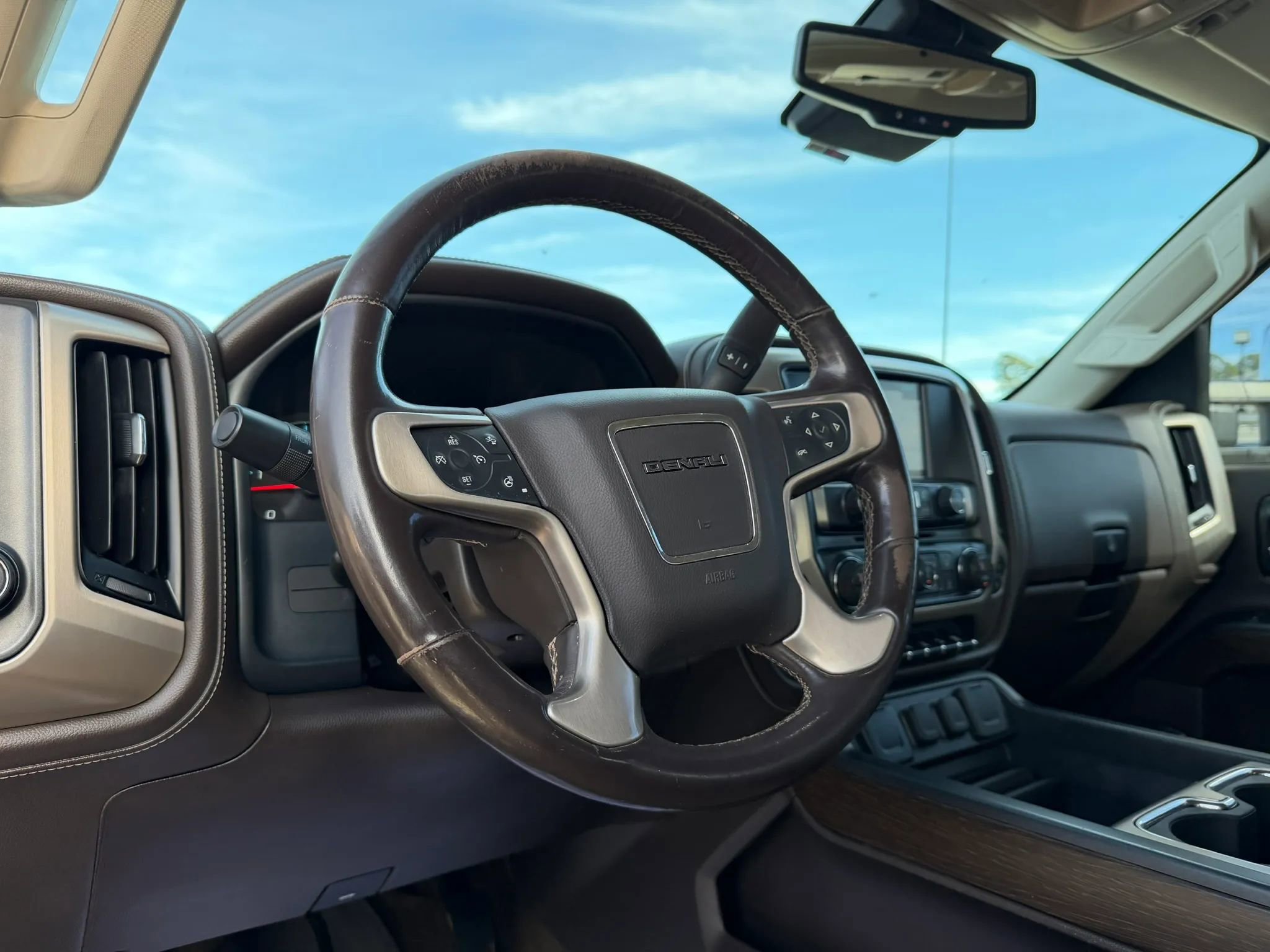 Used 2017 GMC Sierra 2500 Denali w/ Duramax Plus Package image 10