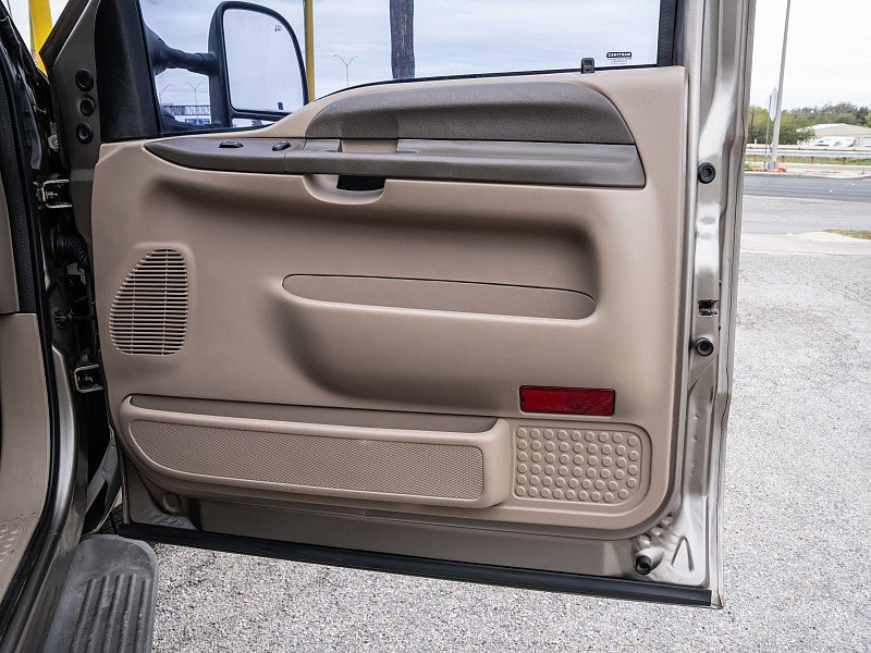 Used 2004 Ford F250 XL image 12