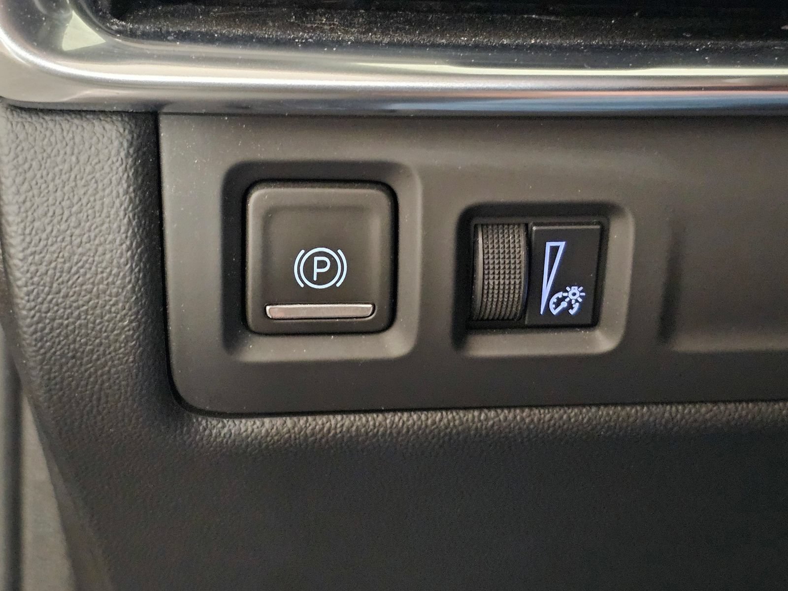 Used 2021 Cadillac XT4 Sport AWD/4WD image 19