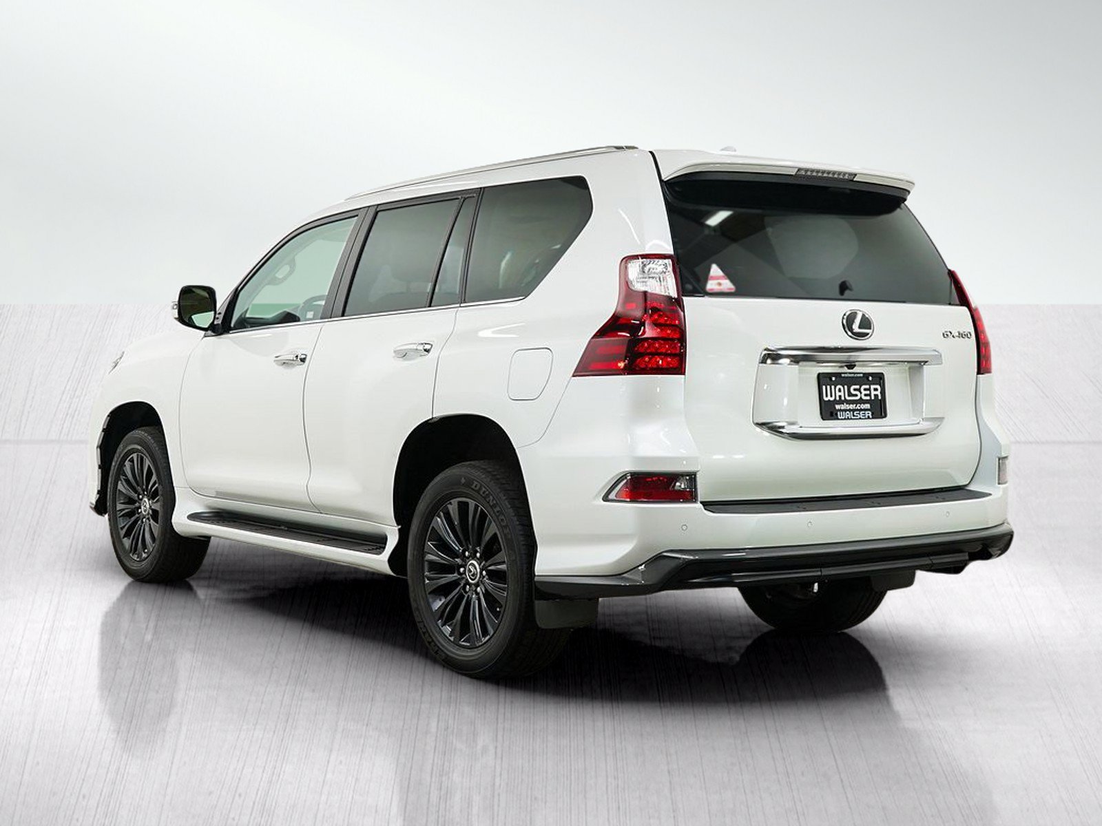 Used 2022 Lexus GX 460 Premium w/ Accessory Package AWD/4WD image 3