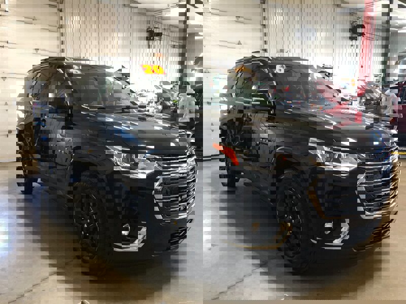 Used 2020 Chevrolet Traverse LT w/ Driver Confidence II Package image 5