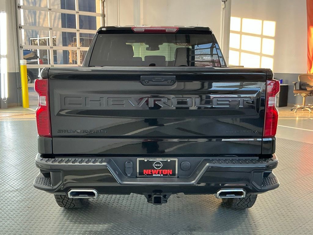 Used 2024 Chevrolet Silverado 1500 Custom Trail Boss w/ LPO, Dark Essentials Package image 21
