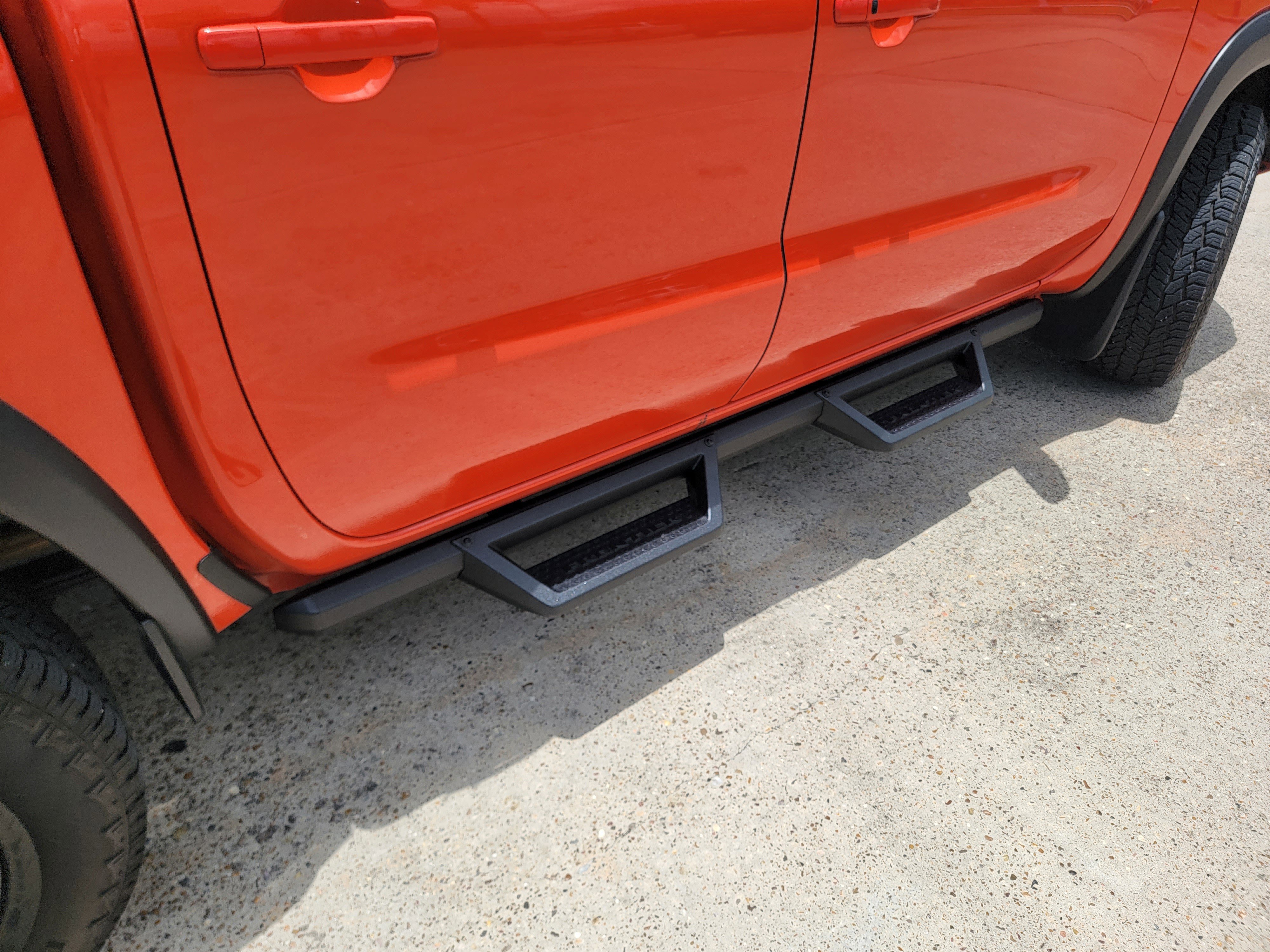 Used 2025 Nissan Frontier PRO-4X w/ Pro Convenience Package image 9