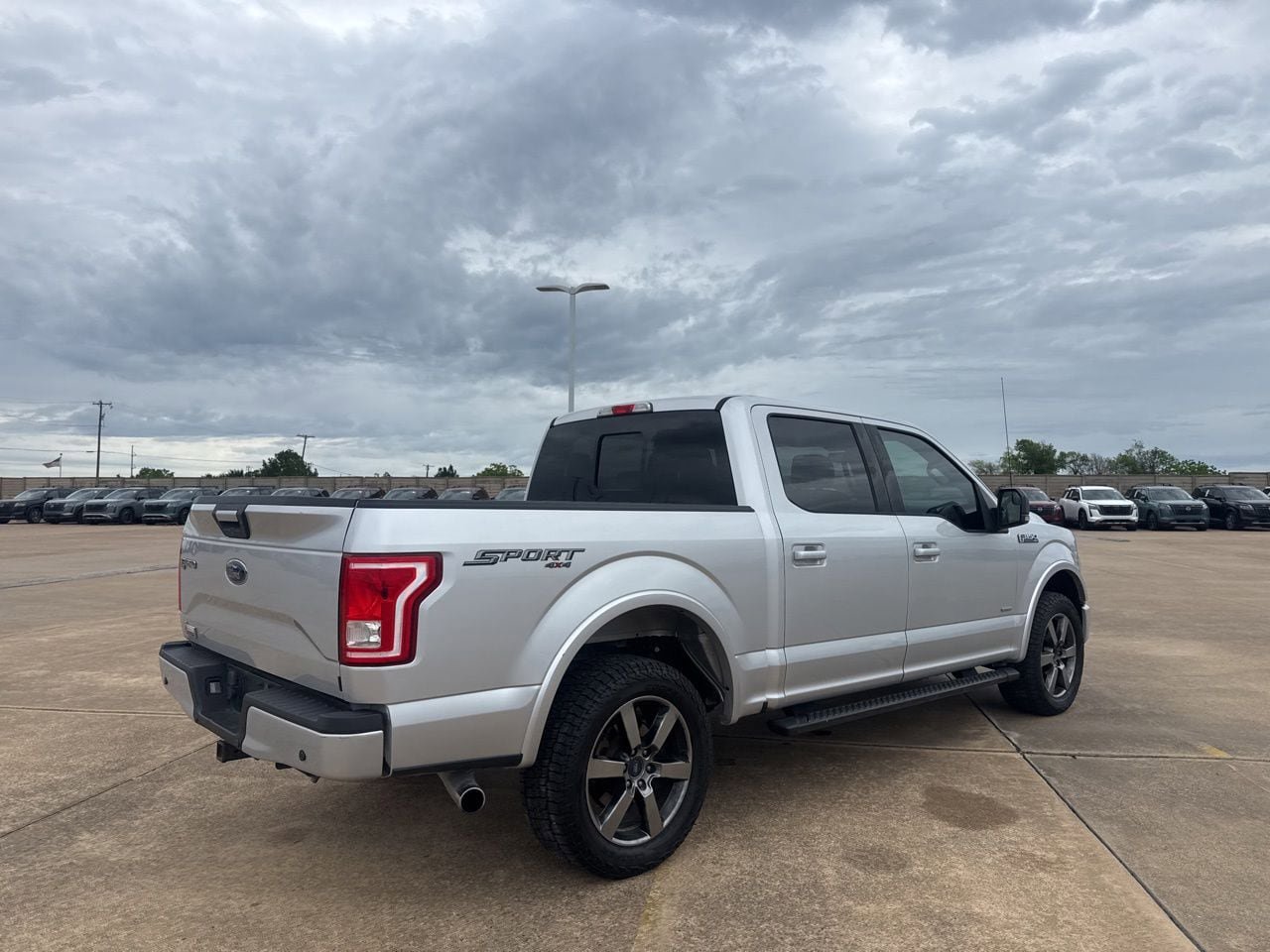 Used 2016 Ford F150 XLT w/ Equipment Group 302A Luxury AWD/4WD image 21
