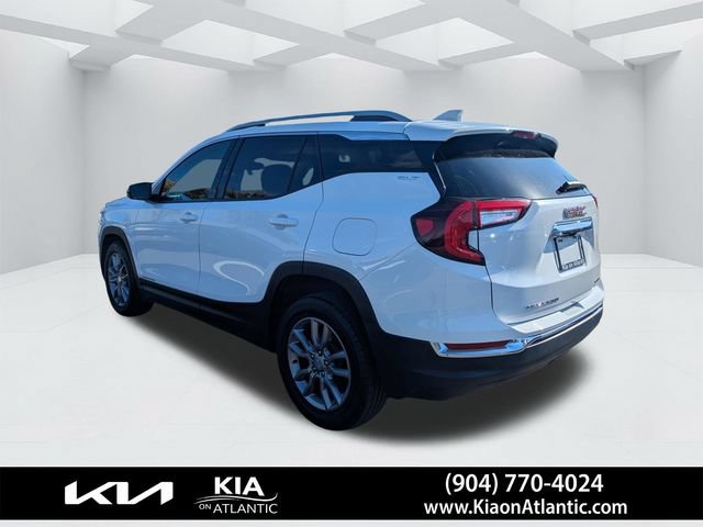 Used 2024 GMC Terrain SLT AWD/4WD image 5