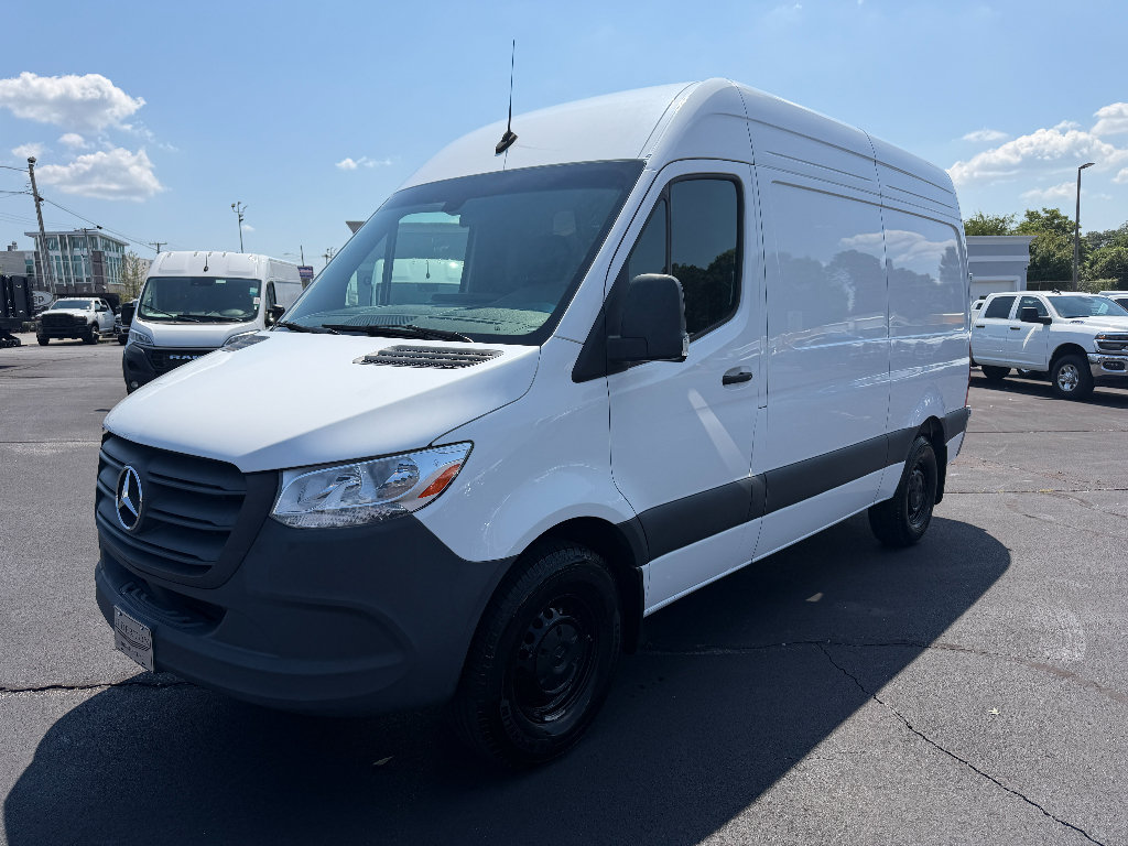 Used 2024 Mercedes-Benz Sprinter 2500 image 6