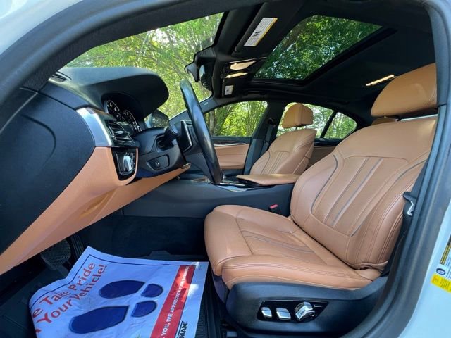 Used 2019 BMW 540i w/ Convenience Package RWD image 43