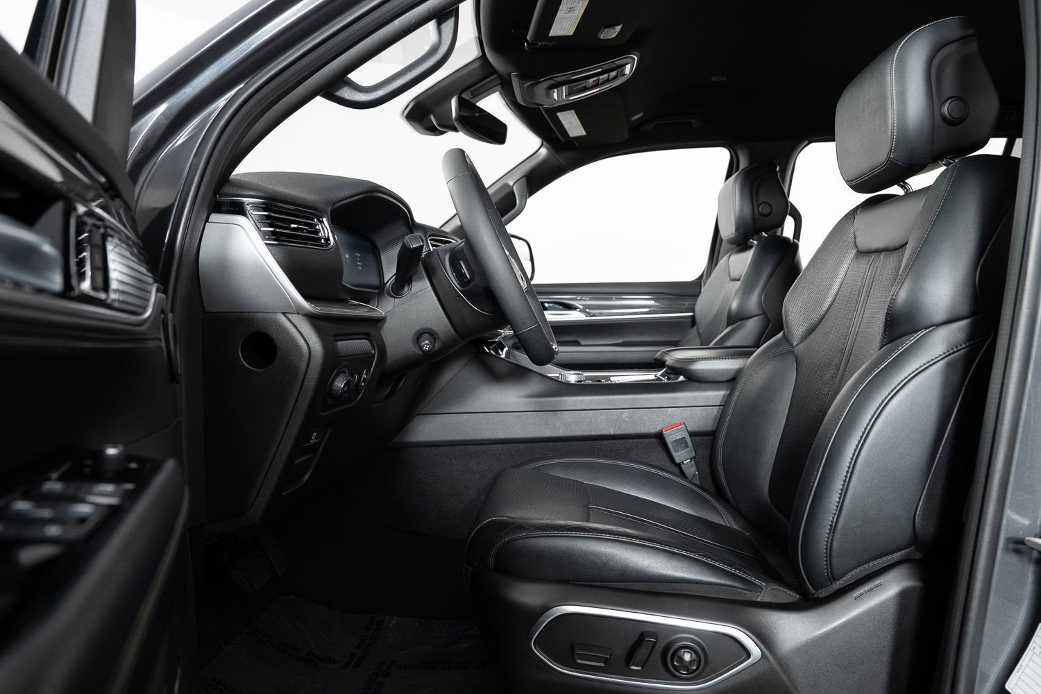 Used 2022 Jeep Wagoneer Series III image 13