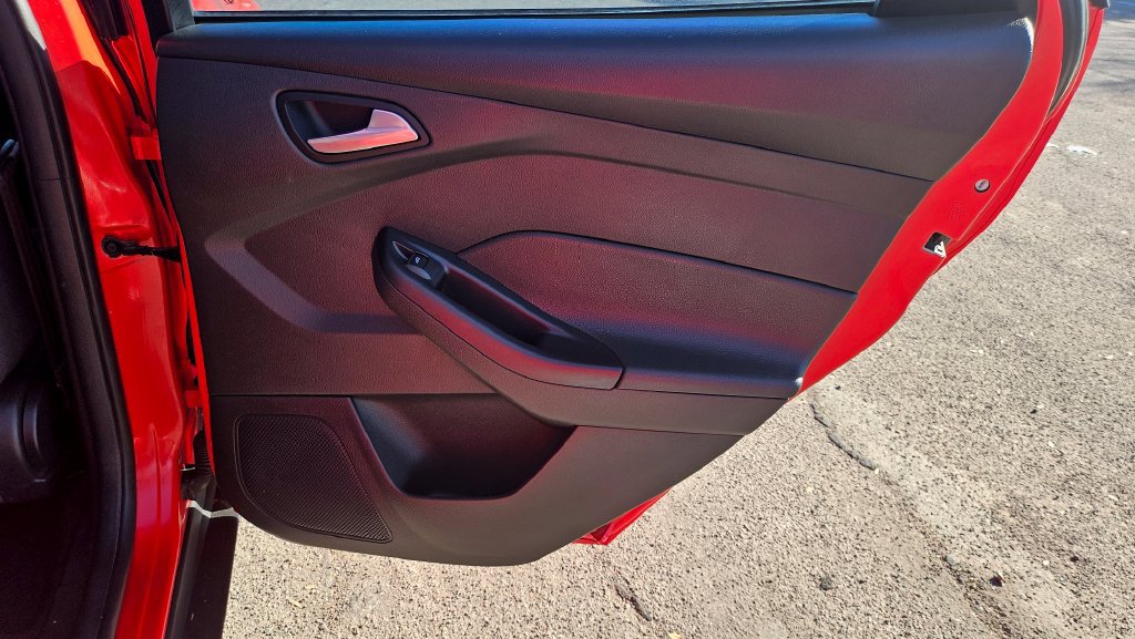 Used 2017 Ford Focus SE FWD image 20