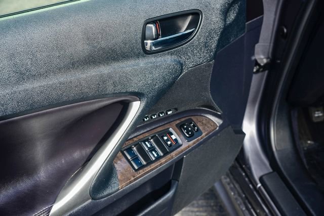 Used 2015 Lexus IS 350C w/ Luxury Package image 24