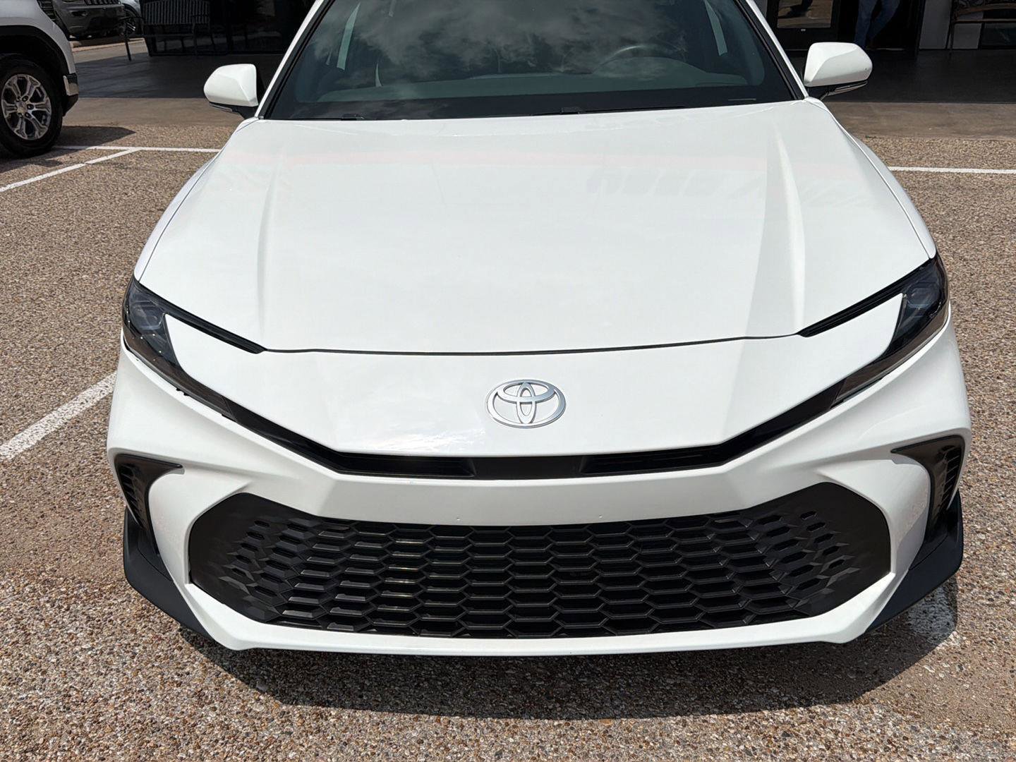 Used 2025 Toyota Camry SE FWD image 8