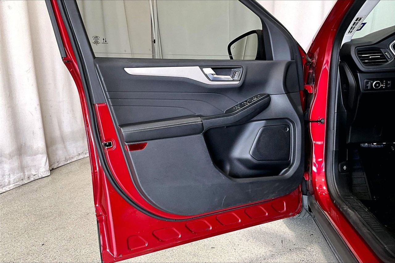 Used 2022 Ford Escape SEL image 21