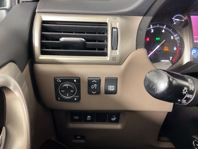 Used 2015 Lexus GX 460 Luxury w/ Preferred Accessory Package AWD/4WD image 25
