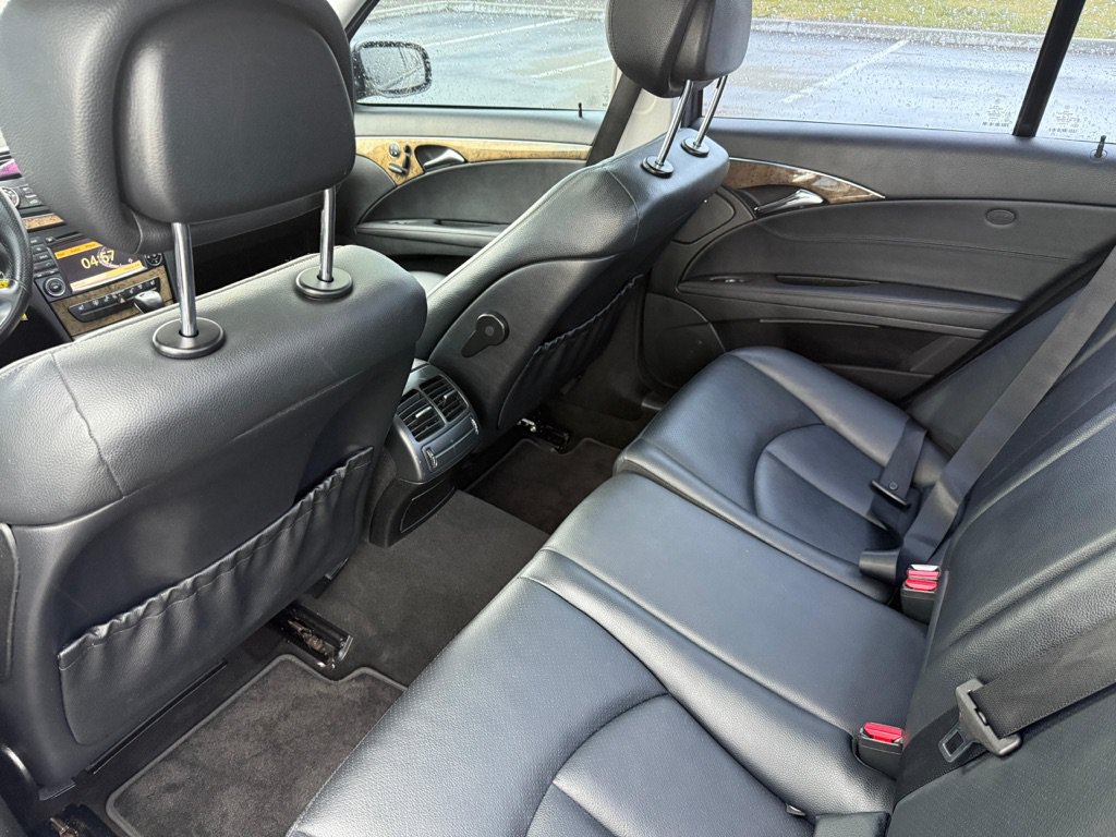 Used 2009 Mercedes-Benz E 350 Sedan image 12