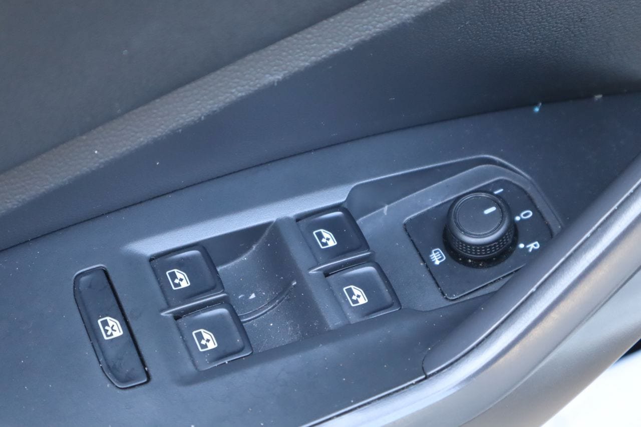 Used 2020 Volkswagen Jetta R-Line FWD image 19