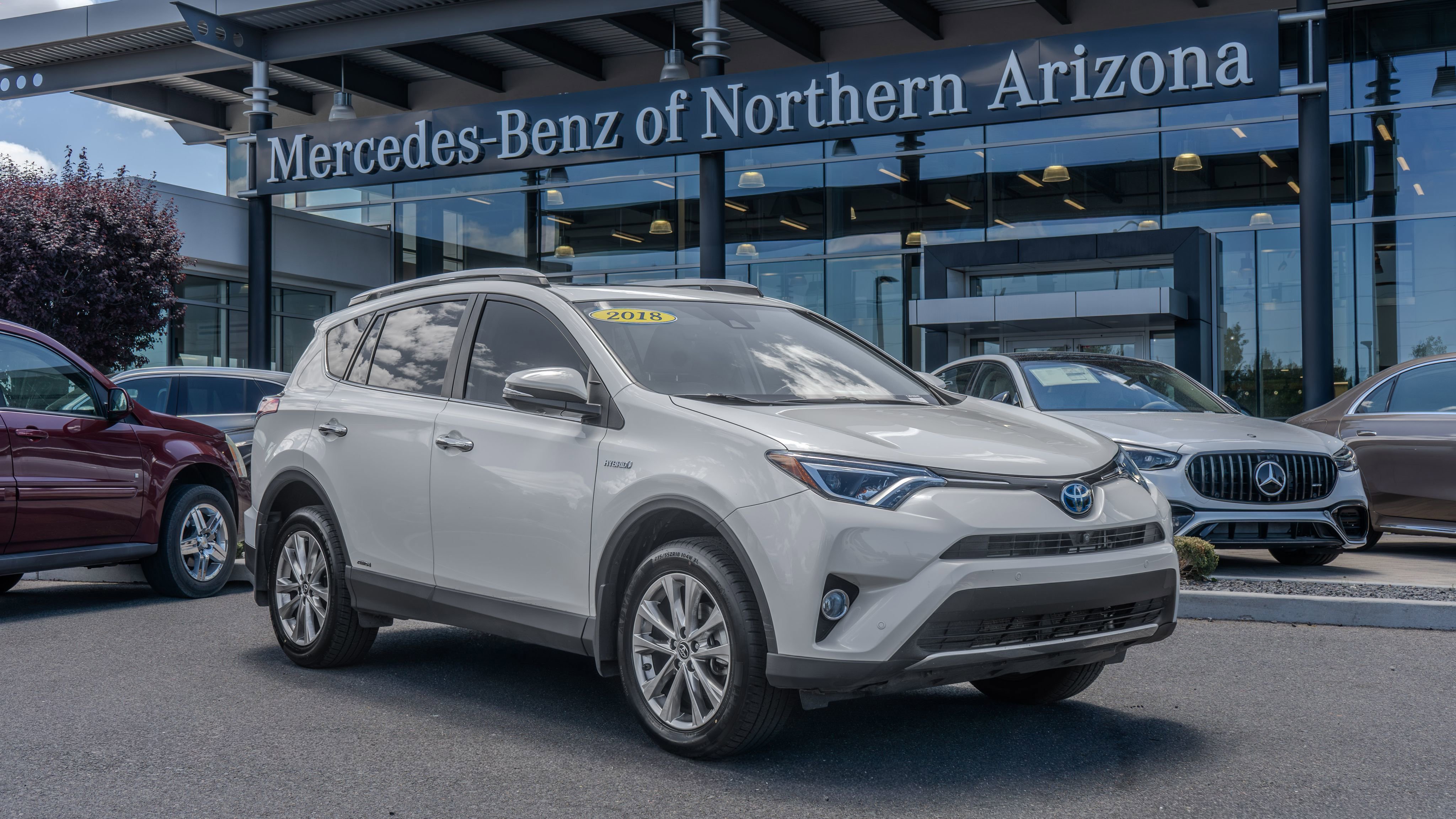 Used 2018 Toyota RAV4 Limited w/ Advanced Technology Package AWD/4WD image 1