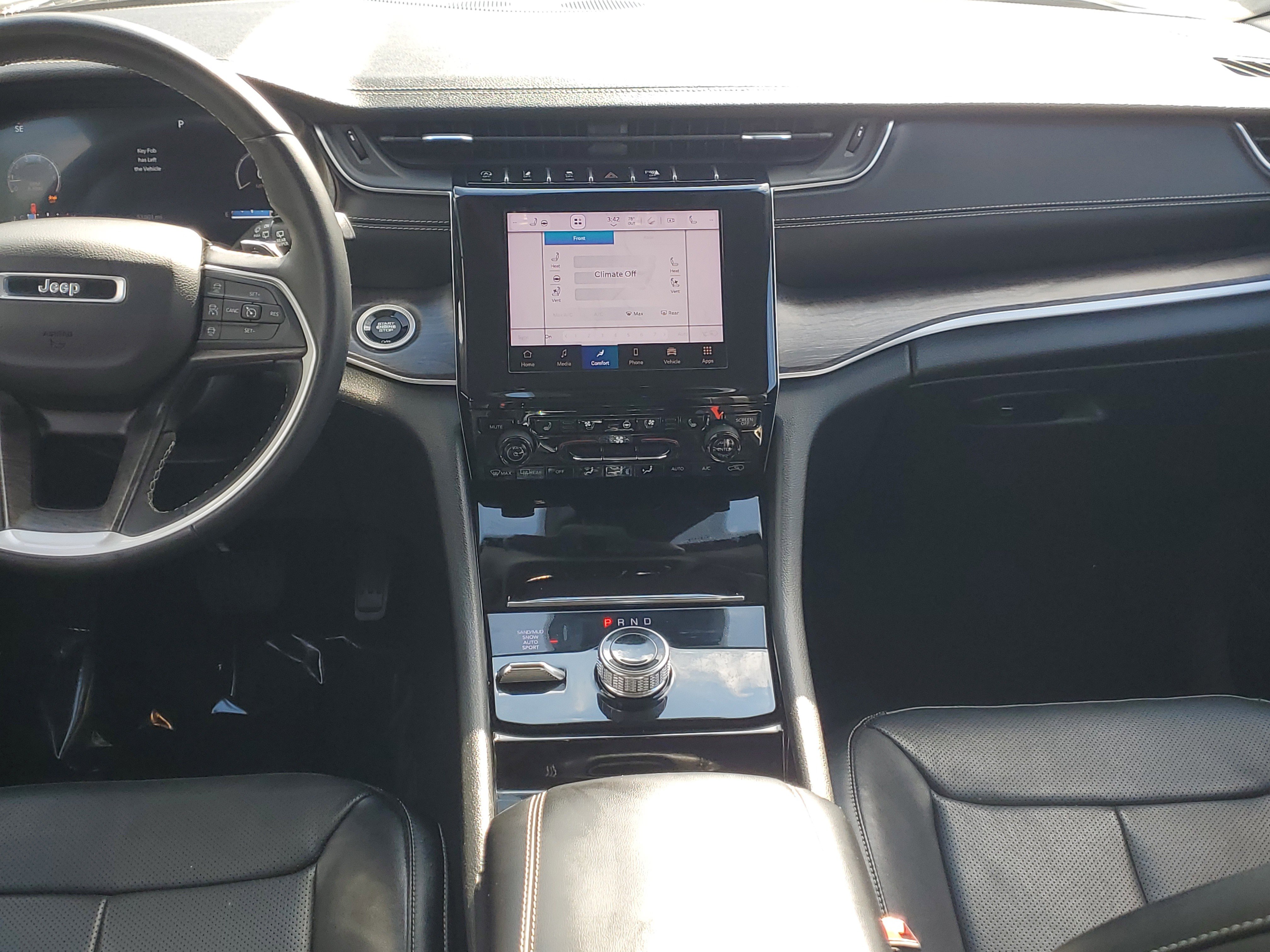 Used 2022 Jeep Grand Cherokee L Limited w/ Luxury Tech Group II image 16